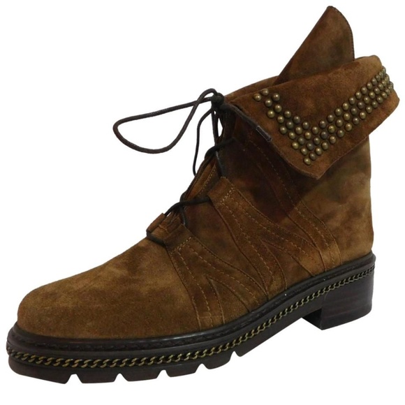 NEW Stuart Weitzman Yadastud Suede Ankle Boot